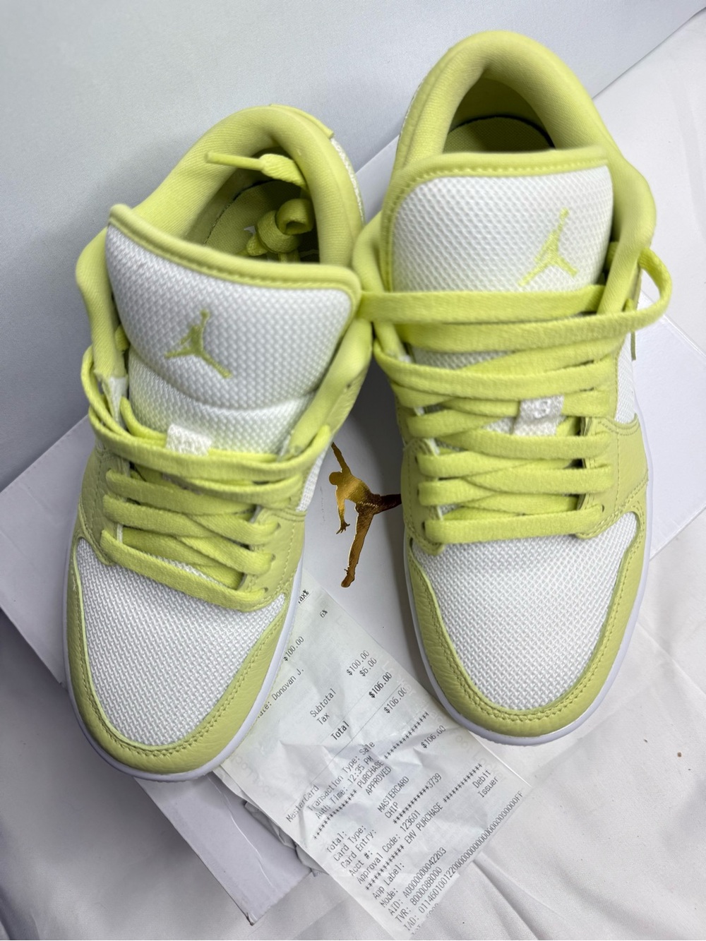Air Jordan 1 Low SE "Limelight" sneaker, featuring a vibrant lime-green and whit - Picture 4 of 6